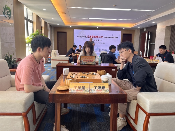 体坛联播｜C罗打进生涯第940球，石宇奇重返世锦赛四强