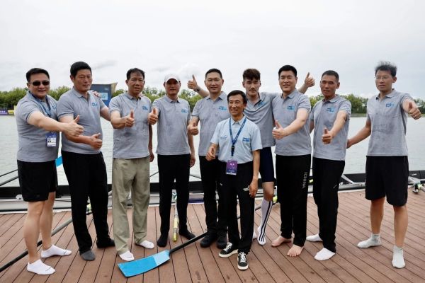 超模胡兵曾为中国赛艇创造历史，老友重逢期待更多人爱上赛艇