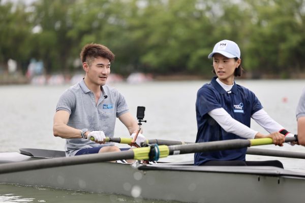 超模胡兵曾为中国赛艇创造历史，老友重逢期待更多人爱上赛艇